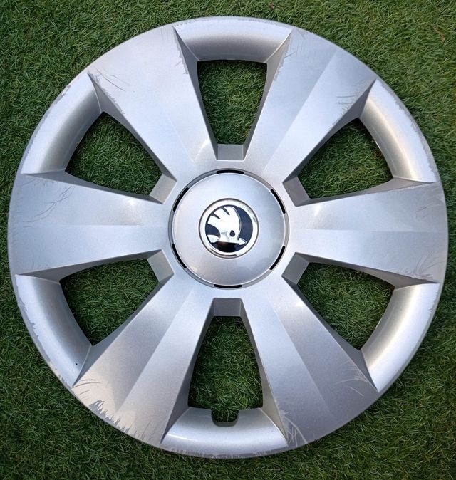 Tapacubos Skoda Fabia III