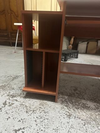 Escritorio madera marrón