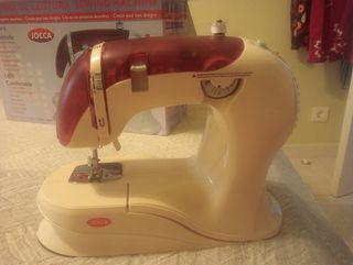 Máquina de coser Tesoro