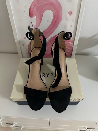 Sandalias MARYPAZ negras, talla 41,una sola puesta
