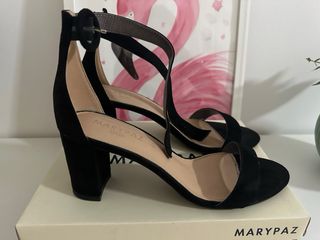 Sandalias MARYPAZ negras, talla 41,una sola puesta