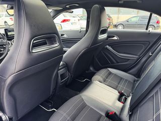 Mercedes Clase A 180 CDI AUTOMÁTICO con TECHO SOLAR, CUERO MIXTO... 
