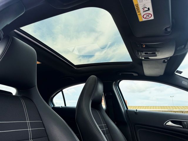 Mercedes Clase A 180 CDI AUTOMÁTICO con TECHO SOLAR, CUERO MIXTO...