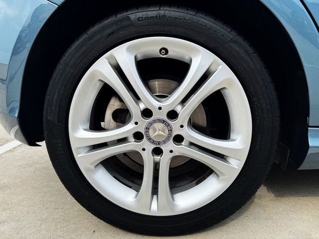 Mercedes Clase A 180 CDI AUTOMÁTICO con TECHO SOLAR, CUERO MIXTO...