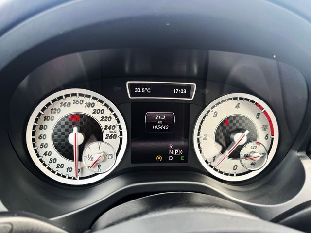 Mercedes Clase A 180 CDI AUTOMÁTICO con TECHO SOLAR, CUERO MIXTO...