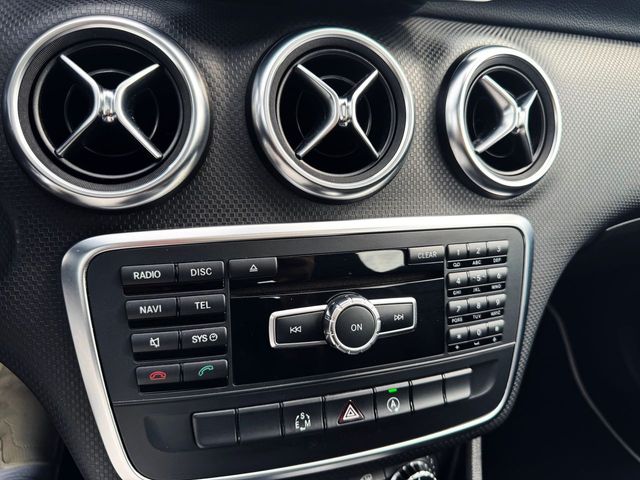 Mercedes Clase A 180 CDI AUTOMÁTICO con TECHO SOLAR, CUERO MIXTO...