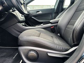 Mercedes Clase A 180 CDI AUTOMÁTICO con TECHO SOLAR, CUERO MIXTO...