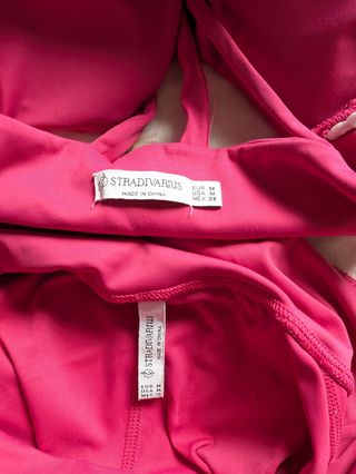 Conjunto deportivo Stradivarius rosa