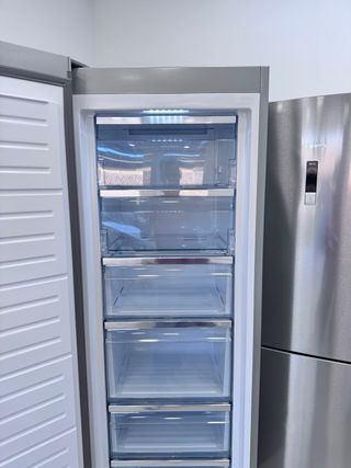 OCASION!! SOLO CONGELADOR AEG 185cm NOFROST A++ 