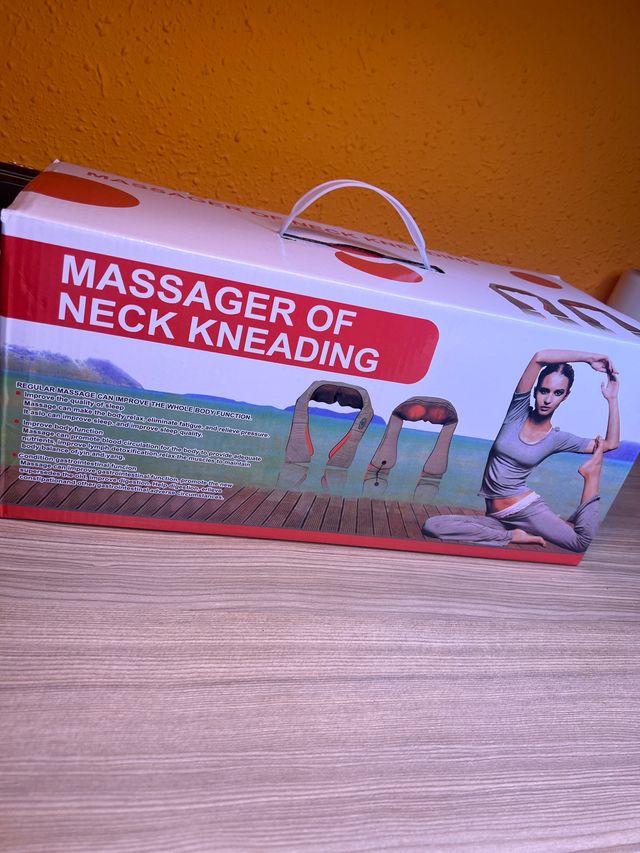 Massaggiatore per collo impastante