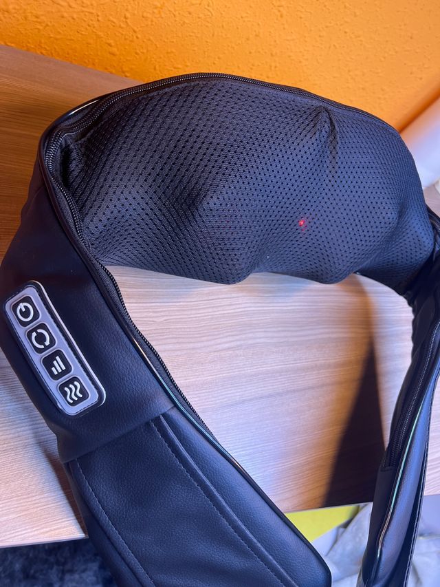 Massaggiatore per collo impastante