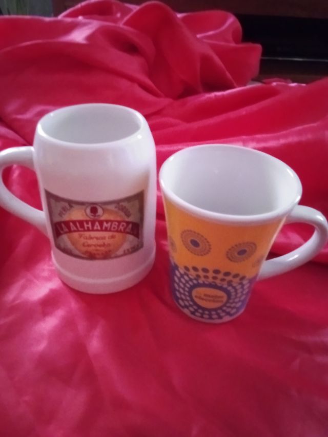 2 Tazas Cerámica: Alhambra & Diseño