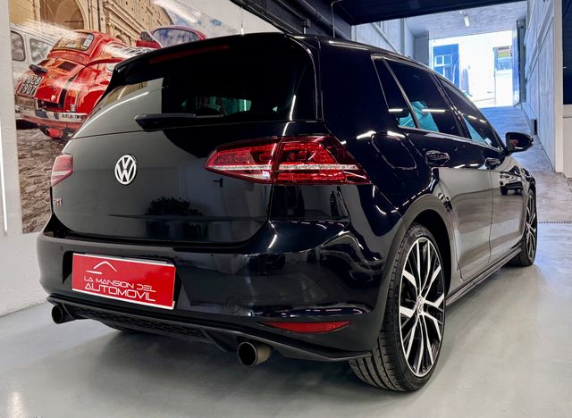 VOLLSWAGEN GOLF GTI 2.0 TSI PERFORMANCE