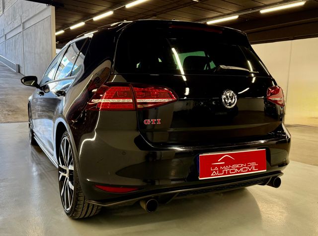 VOLLSWAGEN GOLF GTI 2.0 TSI PERFORMANCE