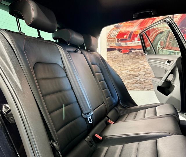 VOLLSWAGEN GOLF GTI 2.0 TSI PERFORMANCE