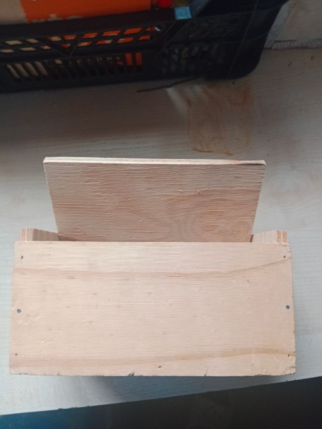 Nido pájaros madera beige