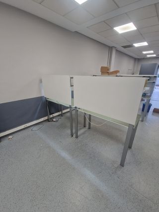 Mesas de trabajo para reparación de electrónica