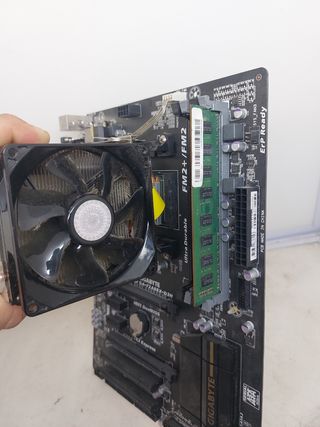 Placa base Gigabyte GA-F2A88XM-D3H