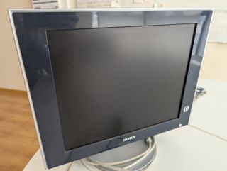 Monitor Sony SDM-HS73 LCD TFT 17'' jugar + Tarjeta