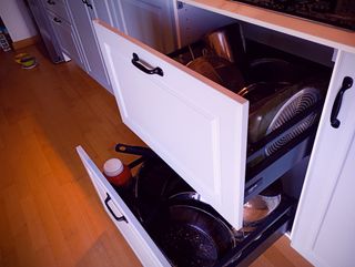 Cocina Leroy Merlin azul y blanca
