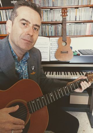 Clases de piano, guitarra y ukelele.