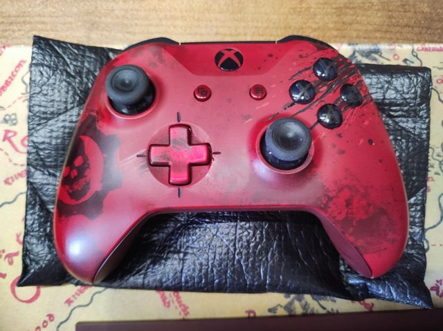 Xbox One Gears of War 4 - Controller rosso