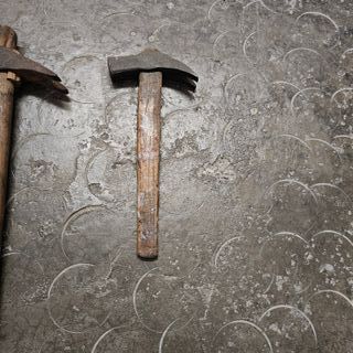 5 Martelli antichi da muratore
