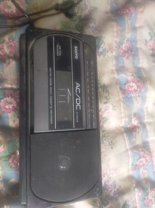 Radio Cassette Sanyo Vintage