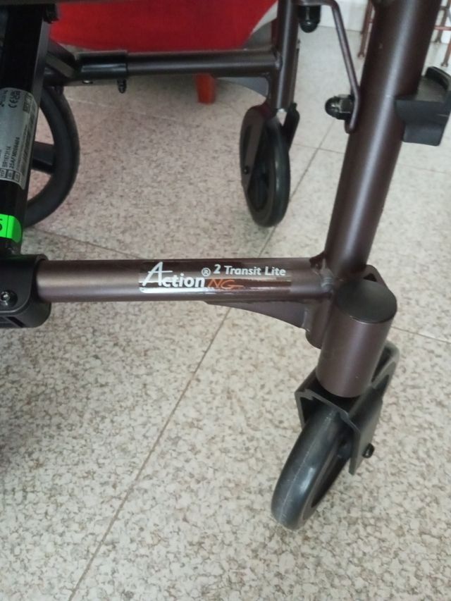Silla de ruedas nueva