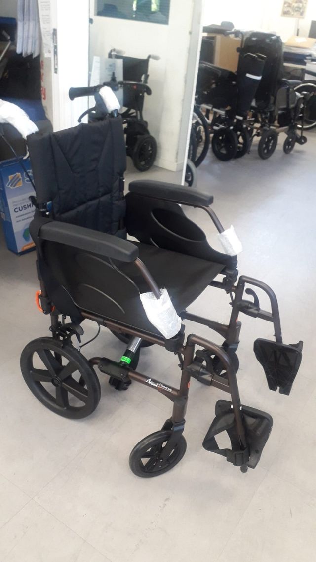 Silla de ruedas nueva