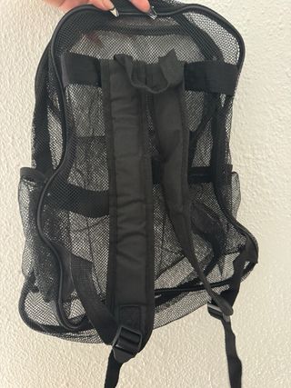 Mochila negra de red