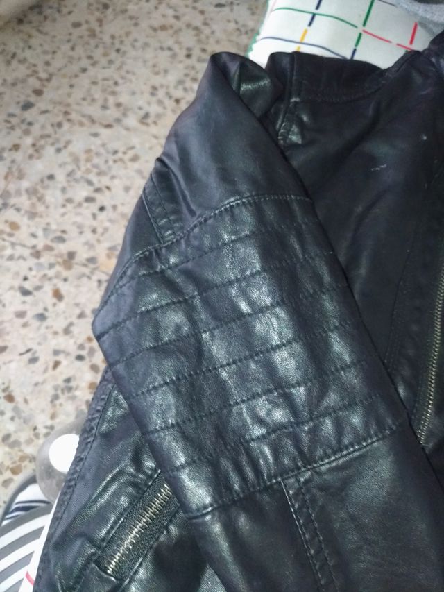 Chaqueta piel niño c/ capucha 128cm