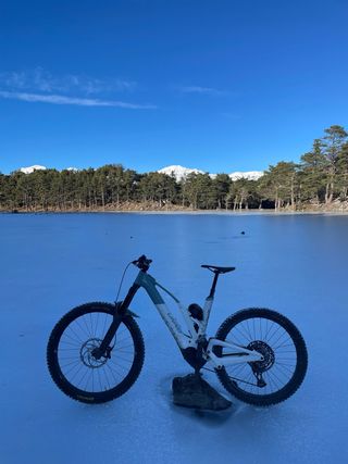 Bicicleta eléctrica Unno Mith S1 2024