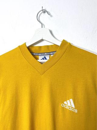 Camiseta Adidas Vintage 90s Y2K
