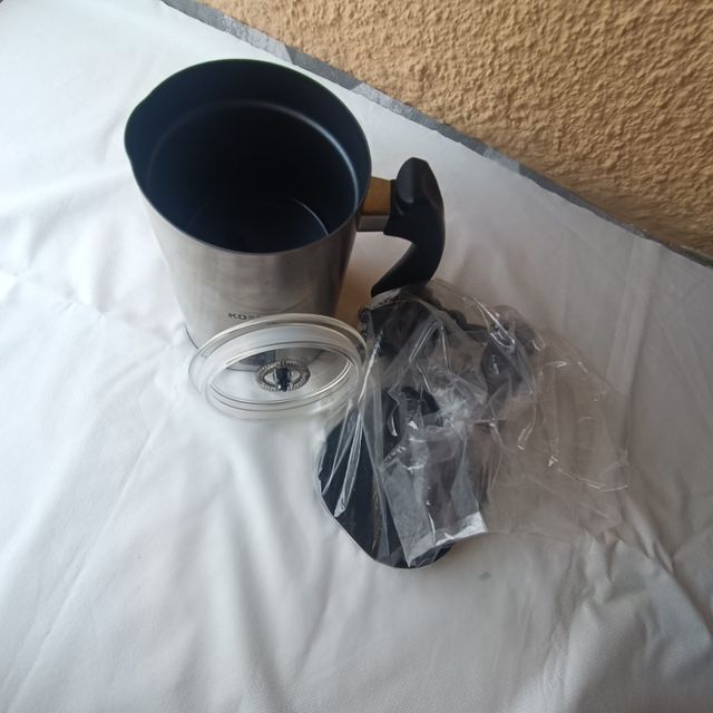 Espumador de leche KOENIC