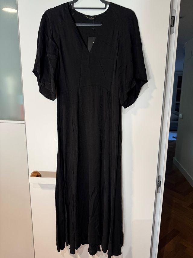 Vestido negro Massimo Dutti