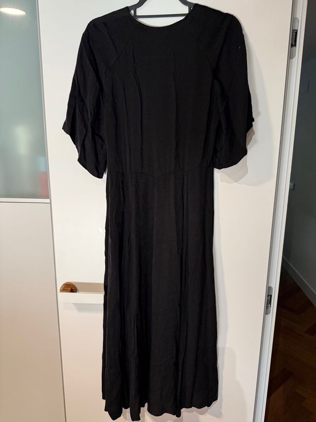 Vestido negro Massimo Dutti