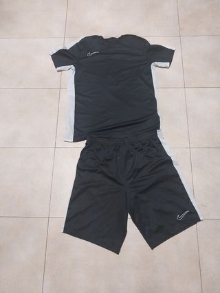 Conjunto Nike - Corto - Negro
