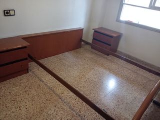 Cama madera 135x190 + 2 mesitas