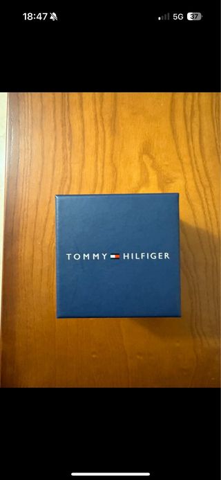 Reloj Tommy Hilfiger dorado