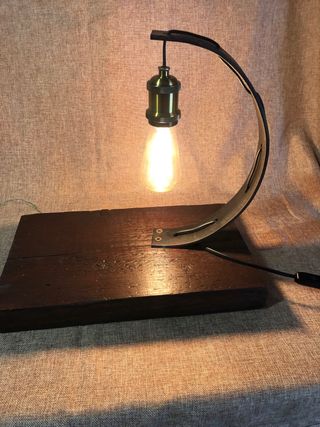 Lampada artigianale legno metallo