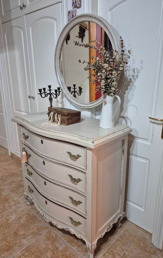 Cómoda de caoba renovada con espejo