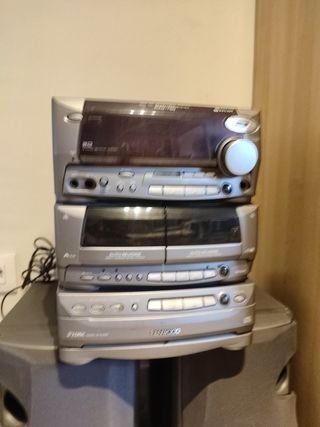 Minicadena Kenwood | Gris plata. Leer antes