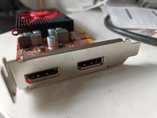 Tarjeta gráfica ATI Radeon R7 430 2gb OEM  low pro