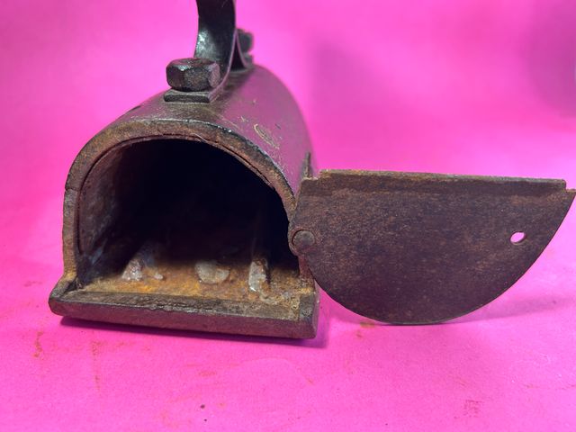 Plancha antigua hierro mango madera