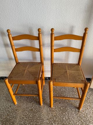 2 Sillas Madera mimbre