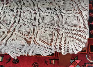 Centrotavola all'uncinetto beige 120 cm