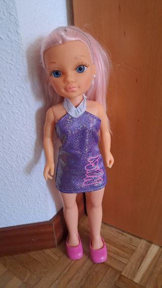 Muñeca Nancy con vestido