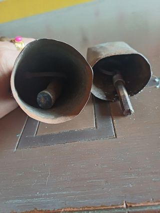 Campanillas de vaca antiguas (2)
