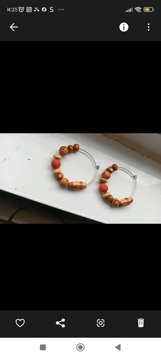 Pendientes plumas rojas y blancas